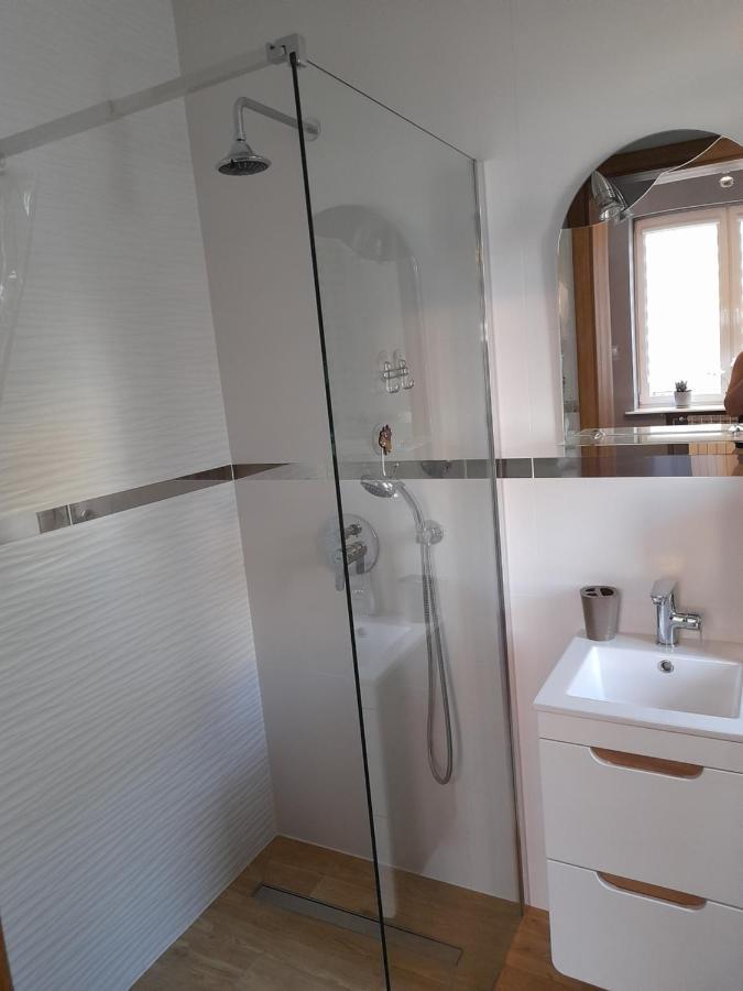 Tu Sie Spi Apartment Bodzentyn Ngoại thất bức ảnh